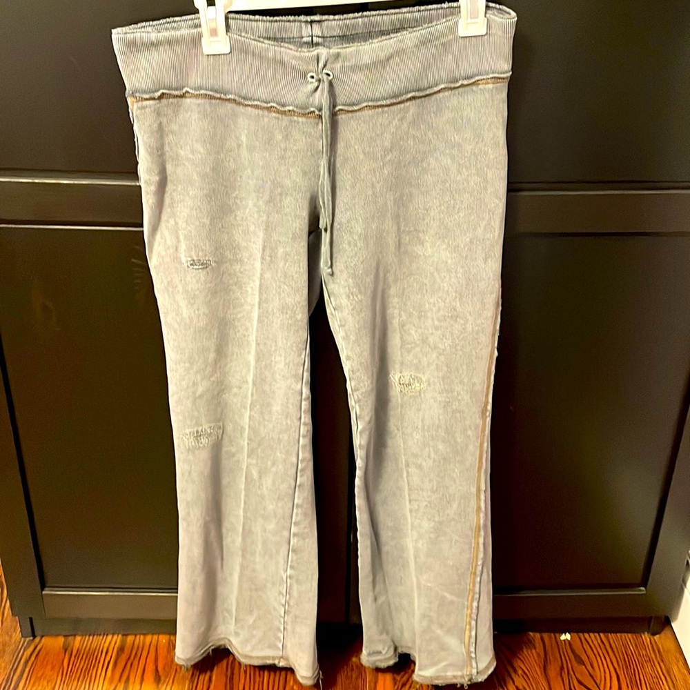 NWOT Choice by Calvin Klein khaki jogging pants. Size small.